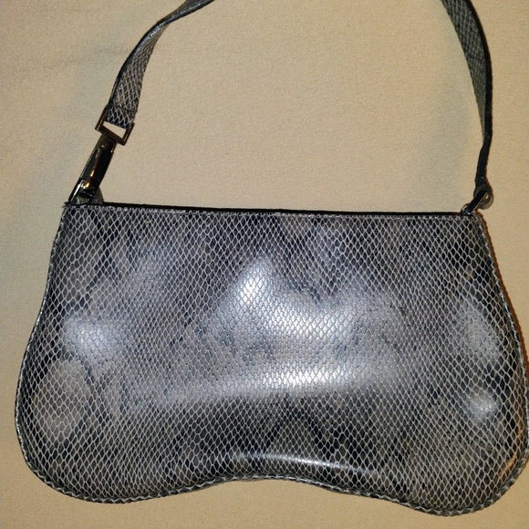 G by GUESS GREY SNAKESKIN PRINT Y2K SHOULDER BAG - Picture 6 of 7
